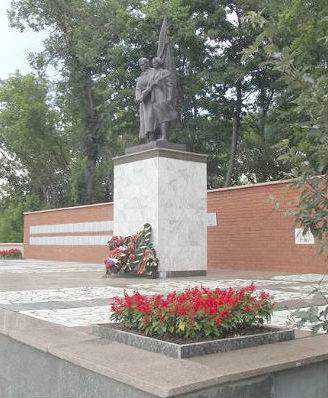 г. Старый Оскол. Воинский мемориал на Ахтырском кладбище.