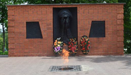 г. Старый Оскол. Памятный знак жертвам фашизма, установленный в  парке Воинской славы.